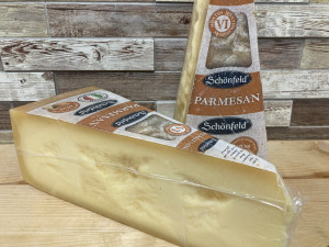 Сыр "Пармезан"  т.м. "Schönfeld" выдержка  6 мес. 